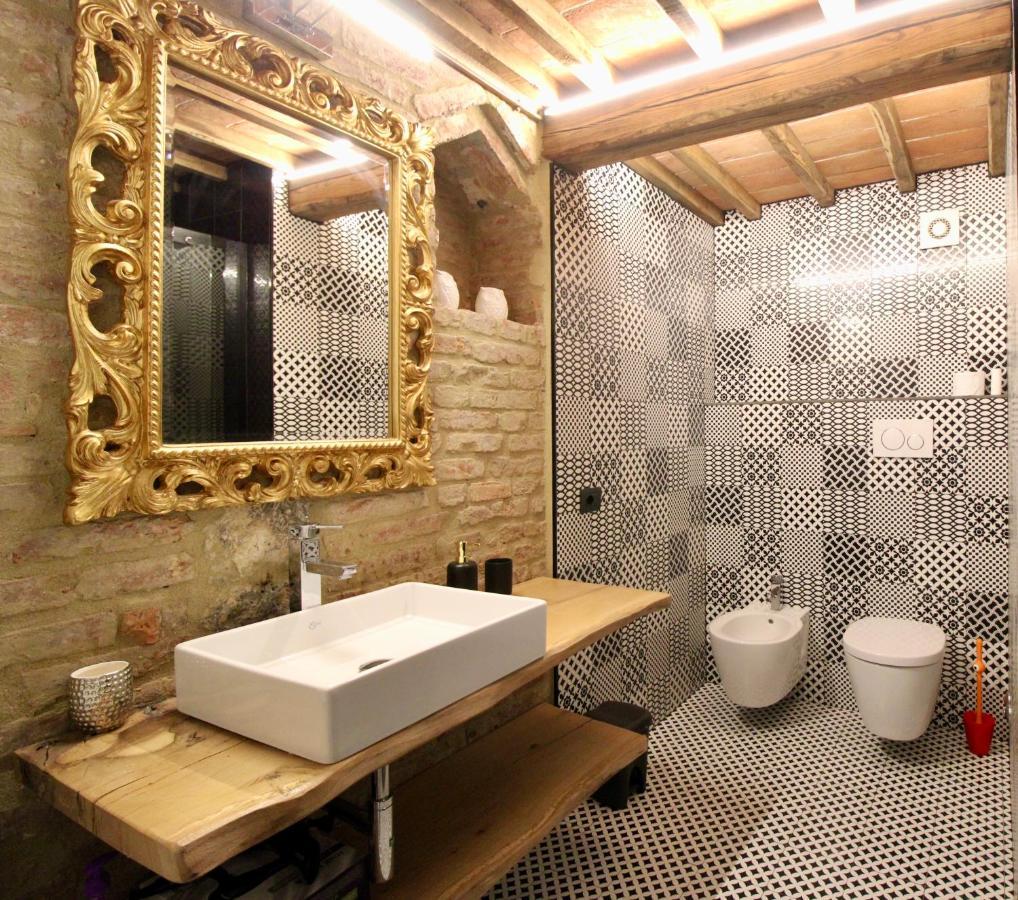 Luxury Suite Apartment Angiolieri Siena Exterior photo