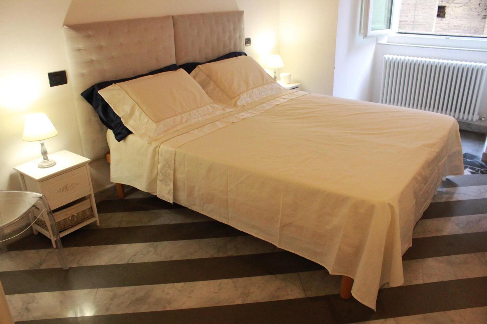 Luxury Suite Apartment Angiolieri Siena Exterior photo